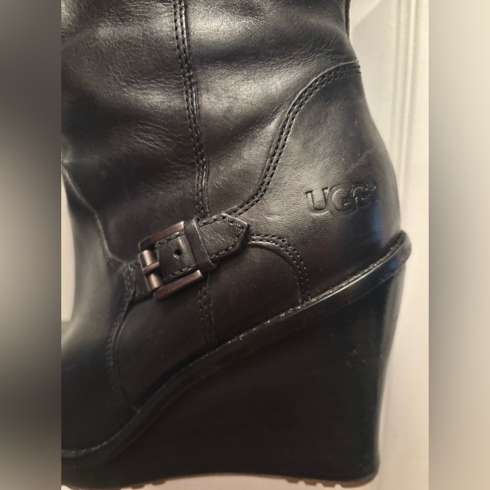 LIKE NEW UGG PLATFORM “BELOW THE KNEE” LEATHER & SHEEPSKIN BOOTS  SZ 8.5 - Picture 4 of 12